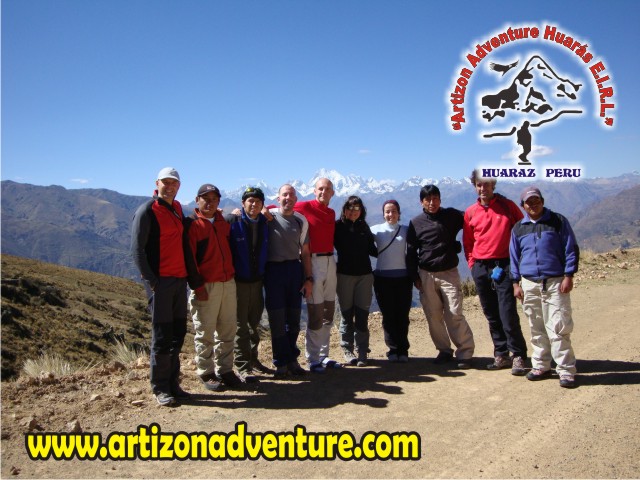 Grupo del CMCSIC de Madrid Rumbo a Huayhuash Julio 2010 y Staff Artizonadventure.com